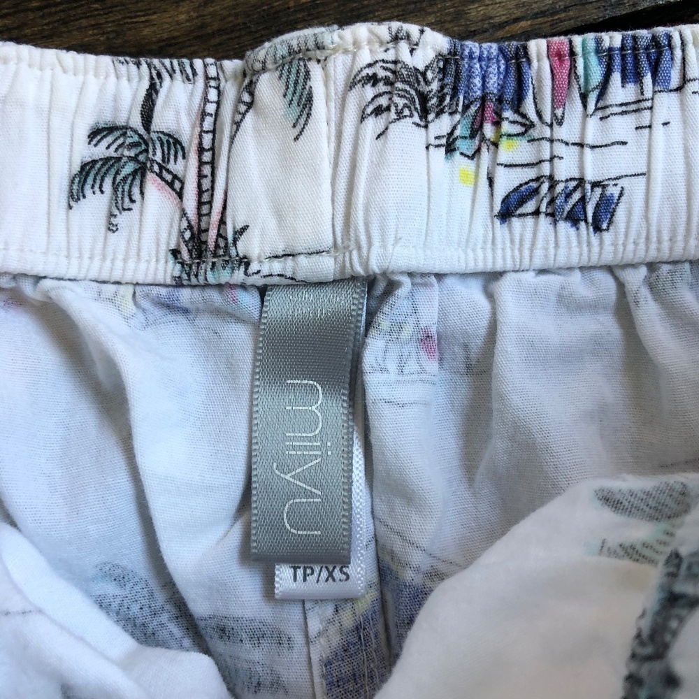 PJ SHORTS - Picture 3 of 3